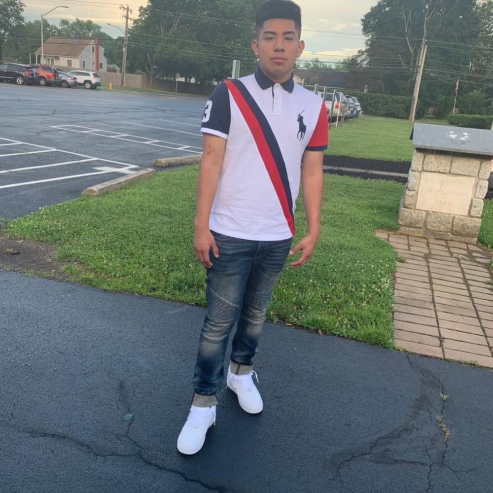 Meet your Posher, Aksel